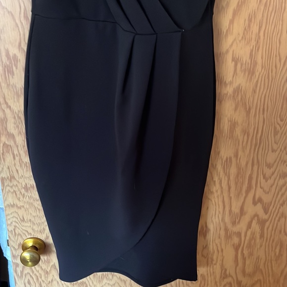 Tulip skirt, off the shoulder dress - Picture 3 of 6